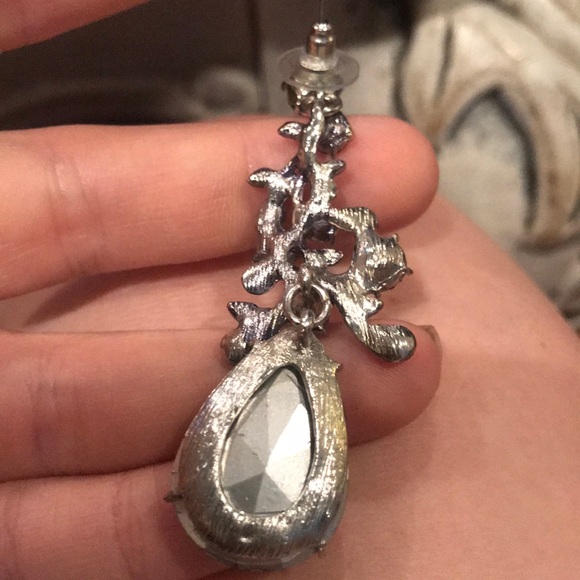 Stunning deep plum statement necklace earrings - Picture 7 of 11